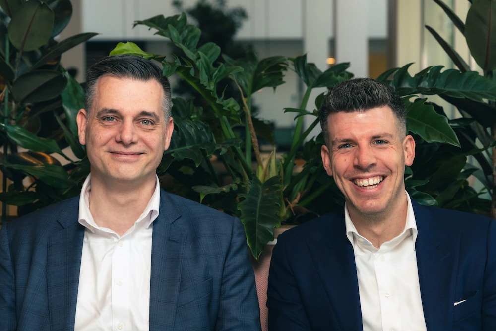 Portretfoto van Marcel en Ian